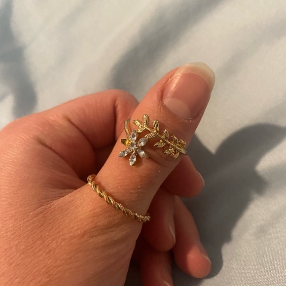 Faux Gold Ring Bundle - Picture 3 of 5